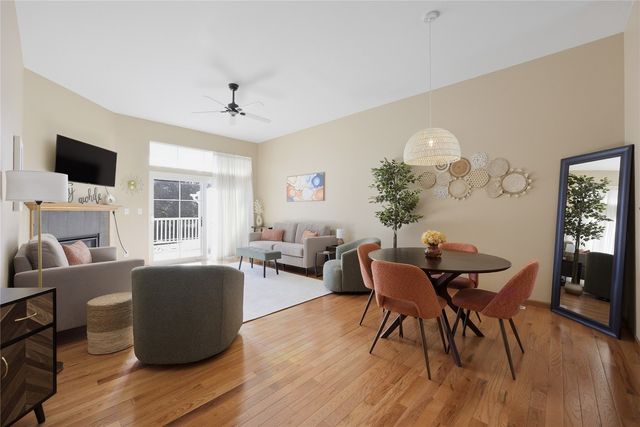 2665 Hunters Ridge Rd, Marion, IA 52302