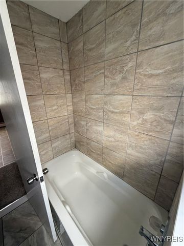 51 Laverack Avenue, Lancaster, NY 14043