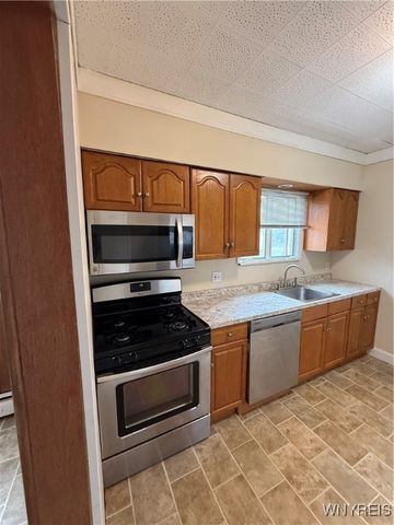 51 Laverack Avenue, Lancaster, NY 14043