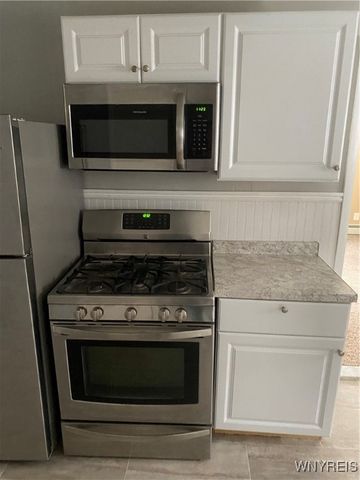 51 Laverack Avenue, Lancaster, NY 14043