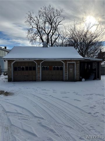 51 Laverack Avenue, Lancaster, NY 14043