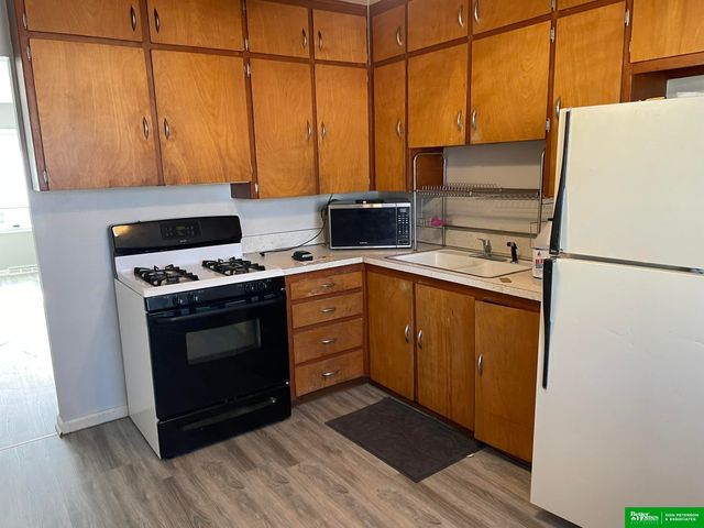 350 E. 4th & 421-425 N. C Street, Fremont, NE 68025