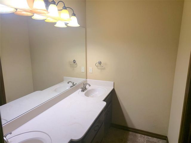 2924 SW 136th Street, Oklahoma City, OK 73170