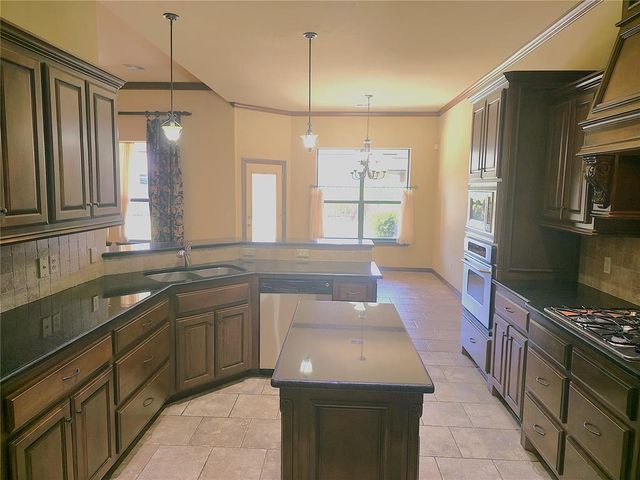 2924 SW 136th Street, Oklahoma City, OK 73170