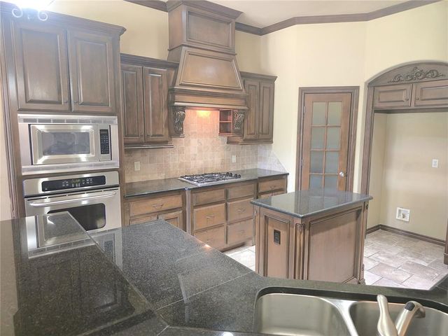 2924 SW 136th Street, Oklahoma City, OK 73170