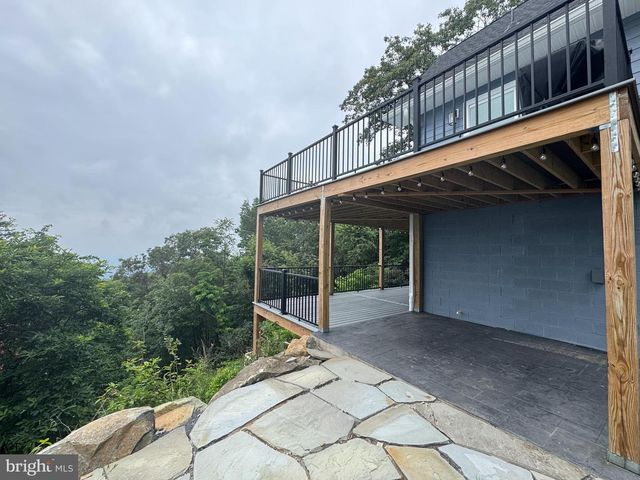 464 SHENANDOAH VALLEY DR, Front Royal, VA 22630