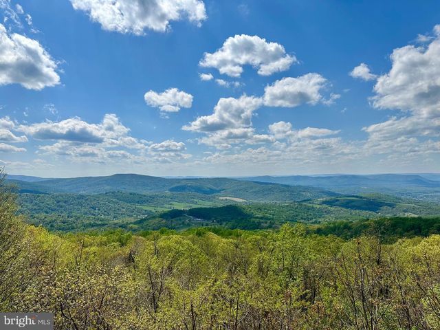 464 SHENANDOAH VALLEY DR, Front Royal, VA 22630