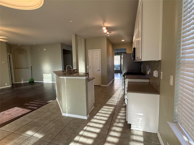 2828 Cedar Ridge Lane, Fort Worth, TX 76177