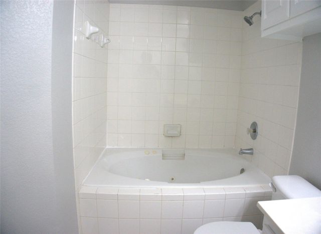 1512 Parkfield CIR, Round Rock, TX 78664