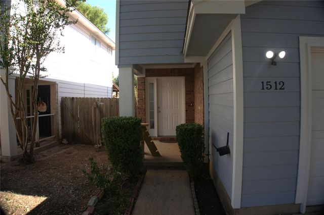 1512 Parkfield CIR, Round Rock, TX 78664