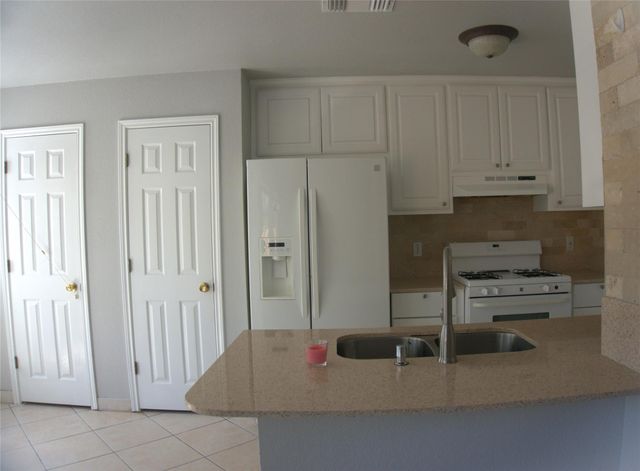 1512 Parkfield CIR, Round Rock, TX 78664