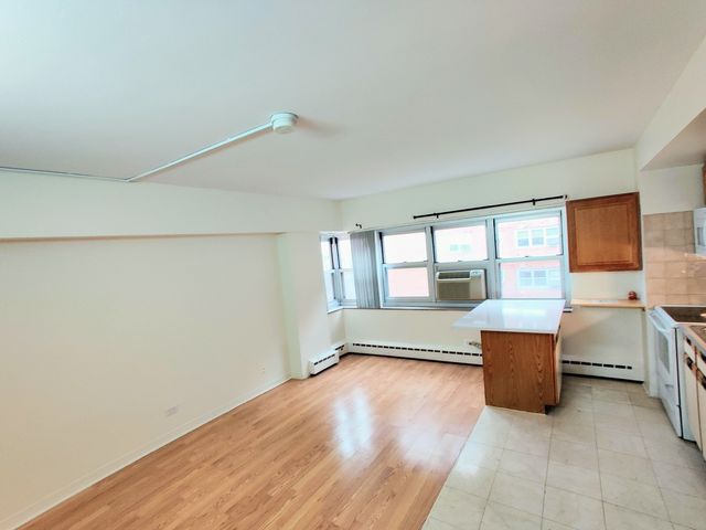 4980 N Marine Drive 937, Chicago, IL 60640