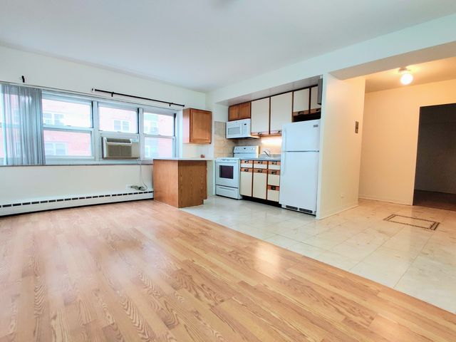 4980 N Marine Drive 937, Chicago, IL 60640