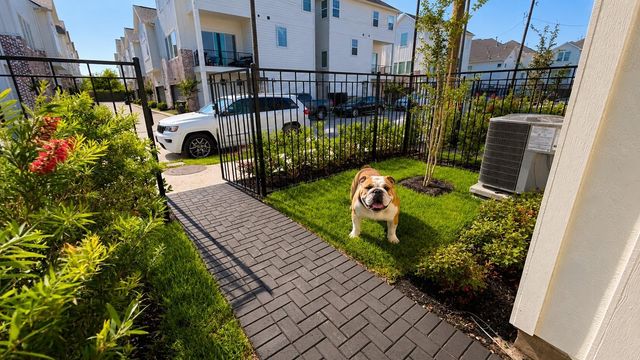 6338 Paddington Bend Drive, Houston, TX 77008