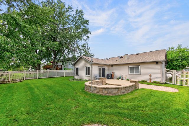 909 Shorewood Drive, Bartlett, IL 60103