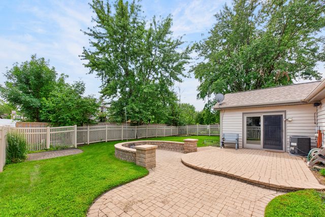 909 Shorewood Drive, Bartlett, IL 60103