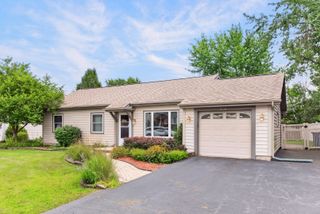 909 Shorewood Drive, Bartlett, IL 60103