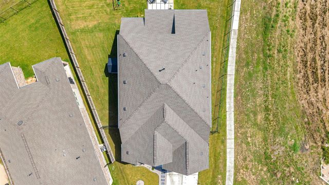 341 Alicante LN, Liberty Hill, TX 78642