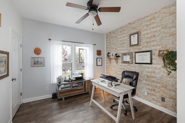 95 Old 25 Loop, Castalian Springs, TN 37031