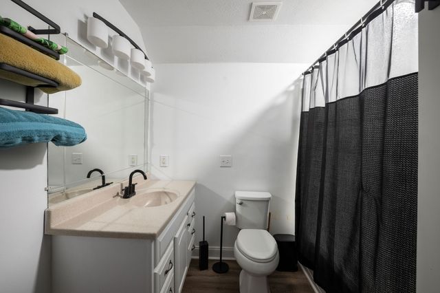 95 Old 25 Loop, Castalian Springs, TN 37031