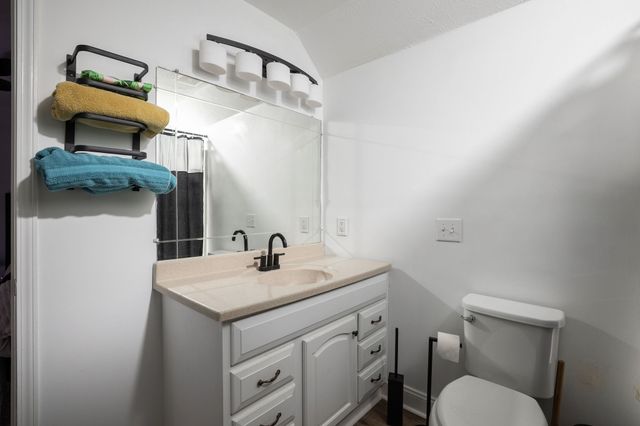 95 Old 25 Loop, Castalian Springs, TN 37031