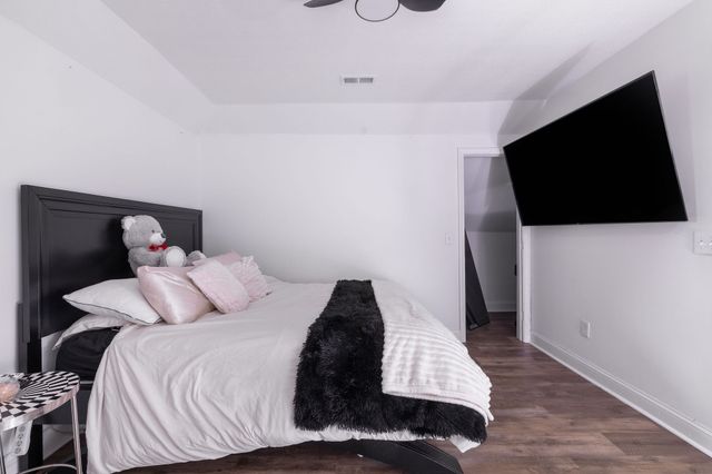 95 Old 25 Loop, Castalian Springs, TN 37031