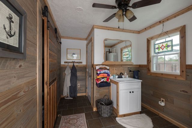 95 Old 25 Loop, Castalian Springs, TN 37031