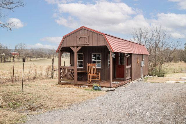 95 Old 25 Loop, Castalian Springs, TN 37031