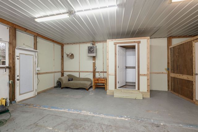 95 Old 25 Loop, Castalian Springs, TN 37031