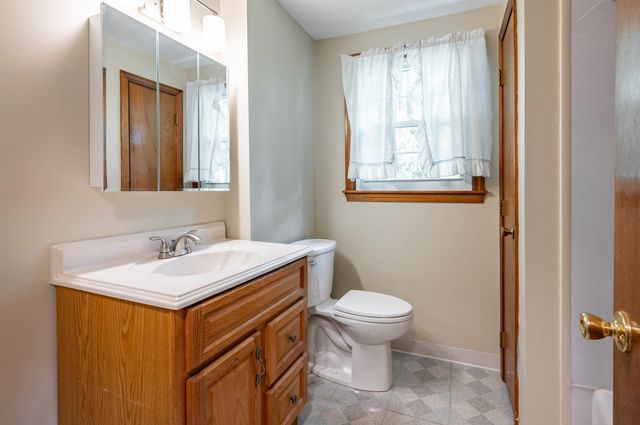 7 Ronnie Drive, Nashua, NH 03062