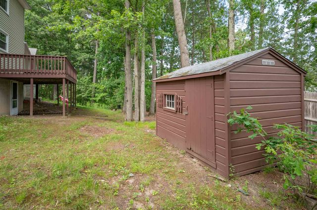 7 Ronnie Drive, Nashua, NH 03062