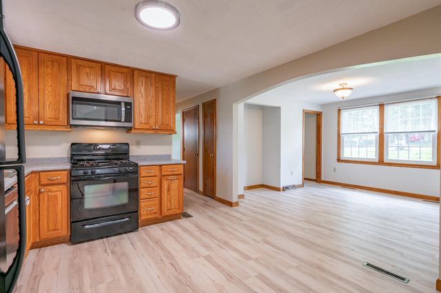 7 Ronnie Drive, Nashua, NH 03062