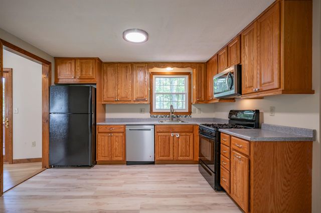 7 Ronnie Drive, Nashua, NH 03062