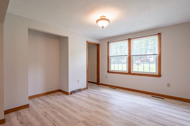 7 Ronnie Drive, Nashua, NH 03062