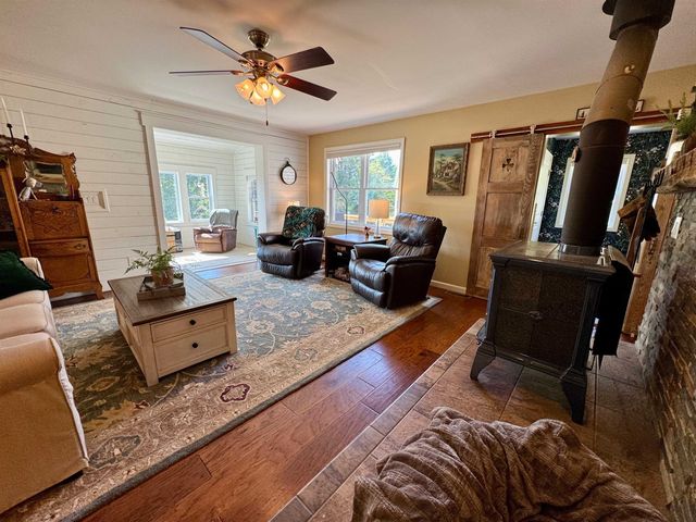 60 Currier Hill Road, Topsham, VT 05040