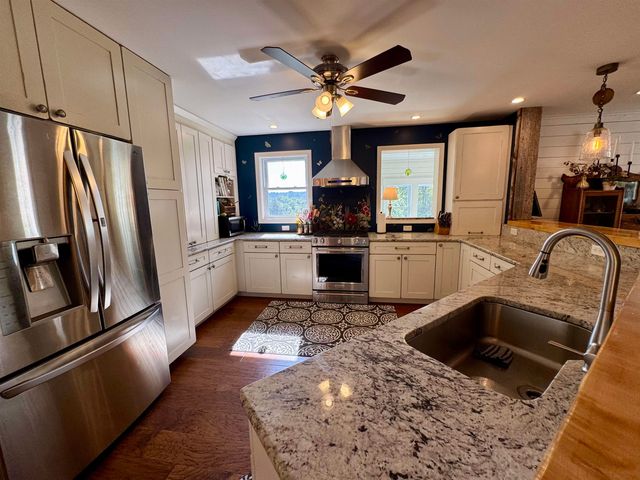 60 Currier Hill Road, Topsham, VT 05040