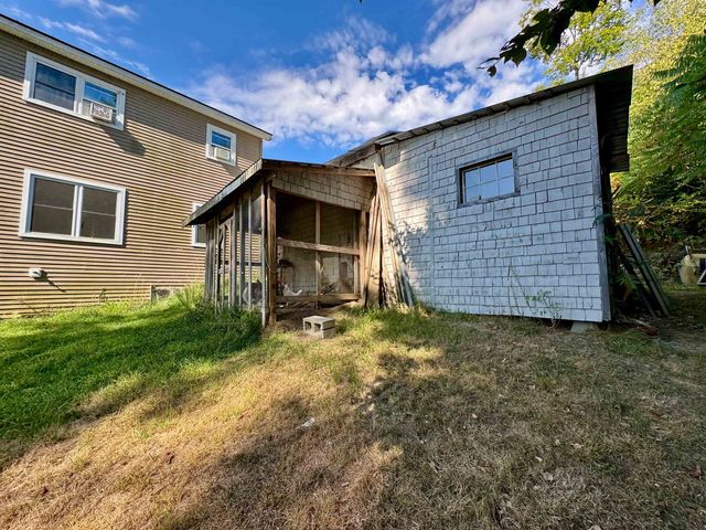 60 Currier Hill Road, Topsham, VT 05040