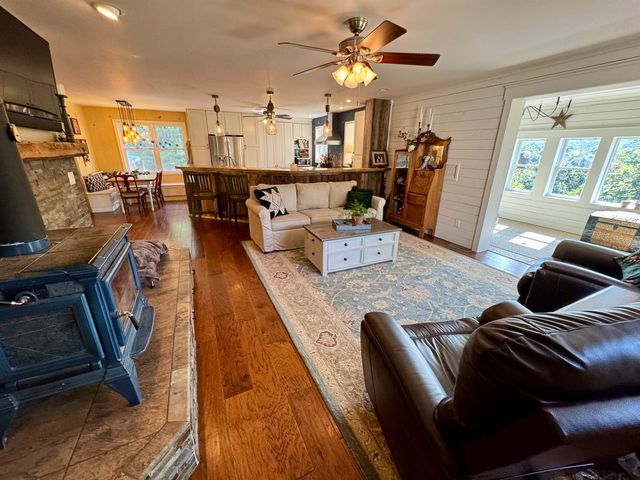 60 Currier Hill Road, Topsham, VT 05040