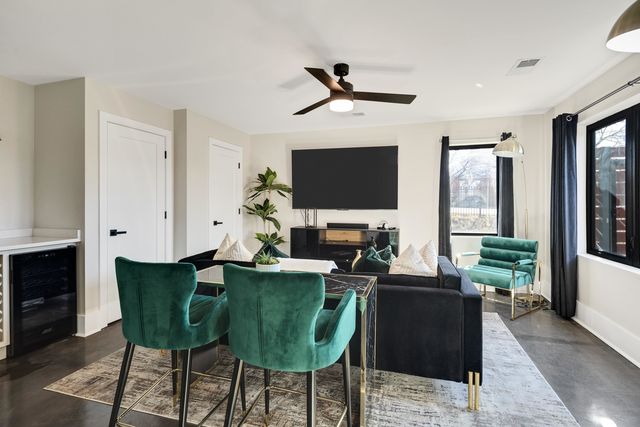 400 E PONTOTOC AVE, Memphis, TN 38103