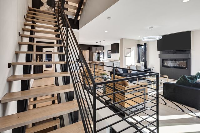 400 E PONTOTOC AVE, Memphis, TN 38103