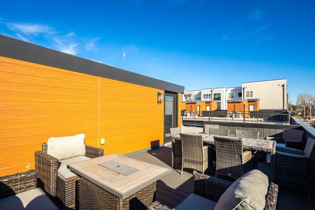 400 E PONTOTOC AVE, Memphis, TN 38103