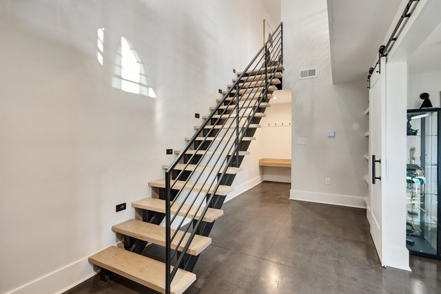 400 E PONTOTOC AVE, Memphis, TN 38103