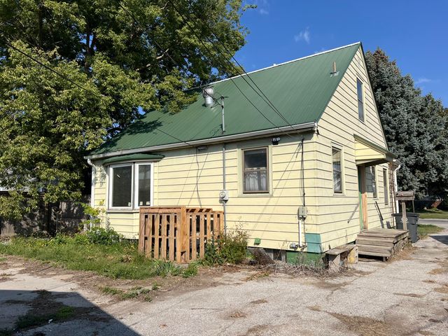 3131 AVENUE A, Council Bluffs, IA 51501