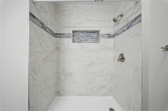 1026 Avenue H, Norfolk, VA 23513