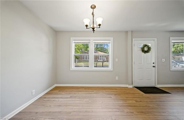 1026 Avenue H, Norfolk, VA 23513