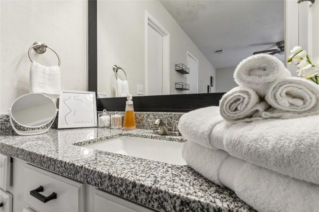 2379 Briarwest Blvd 19, Houston, TX 77077