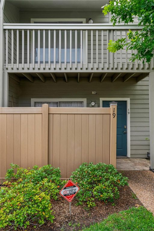 2379 Briarwest Blvd 19, Houston, TX 77077