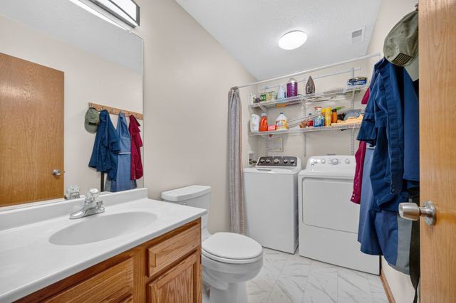 485 Fawn Circle, Pleasant Hill, IA 50327