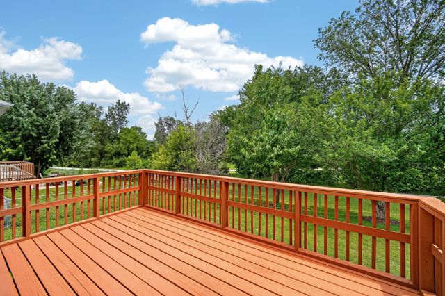 485 Fawn Circle, Pleasant Hill, IA 50327