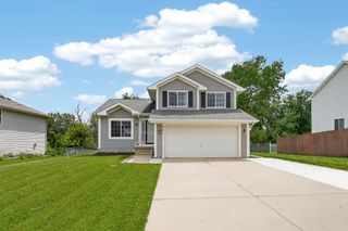 485 Fawn Circle, Pleasant Hill, IA 50327